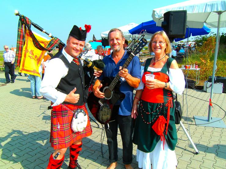 Bild 3: Sackpfeifer Bagpiper Dudelsackspieler - München