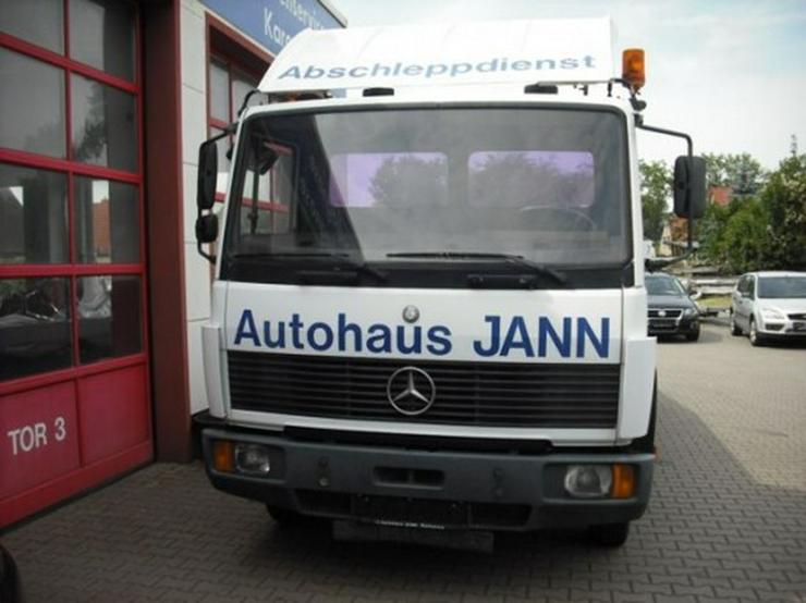 Bild 9: Mercedes-Benz 814 D-Autotransporter-Abschleppwagen-Seilwinde  
