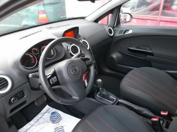 Bild 6: Opel Corsa 1.4 16V  Color Race Automatik-Navigation  
