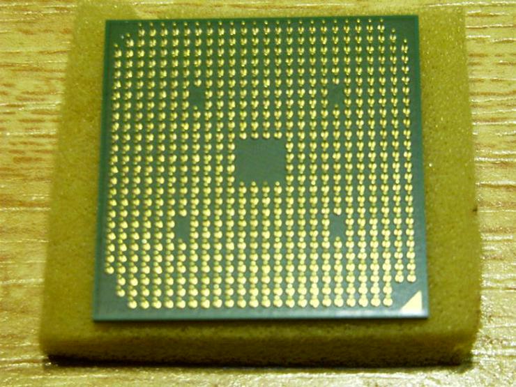 Bild 2: CPU/ AMD Turion 64 X2 TL-52 ,TMDTL52HAX5CT