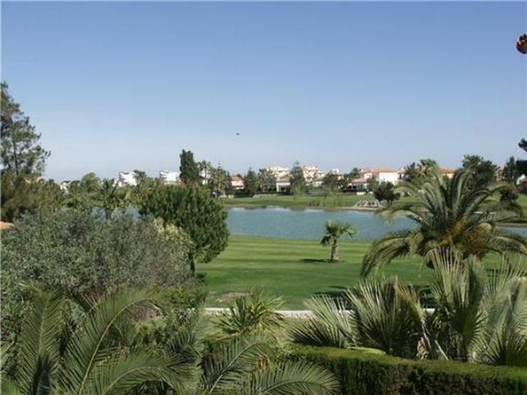 Bild 2: Schöne, neuwertige Villa mit Pool direkt am Loch 1 der Golfanlage Oliva Nova