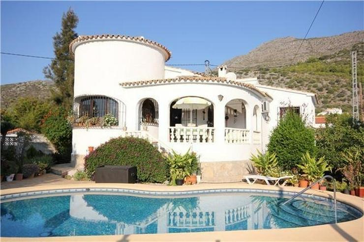 Bild 1: Sehr romantisch gelegene Villa mit 3 Schlafzimmern , Pool und herrl. Panoramasicht
