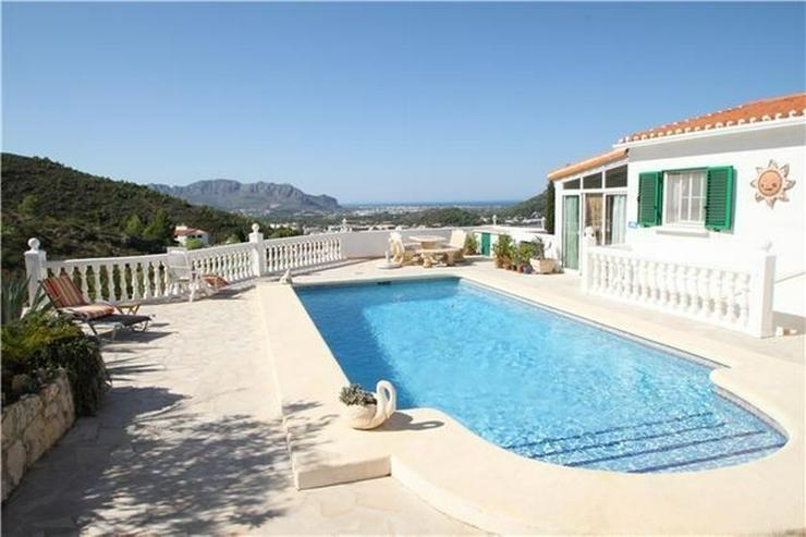 Bild 1: Private Villa in Pedreguer mit Einliegerwohnung, Pool und fantastischen Blicken auf das Me...