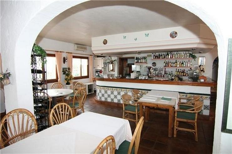 Bild 2: Beliebtes, konkurrenzloses Restaurant mit grossem Stammpublikum und Meerblick am Monte Peg...