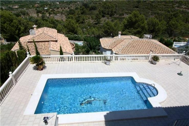 Bild 9: Schöne Villa mit 3 SZ in Orba mit herrlichem Blick auf das Meer und die Berge