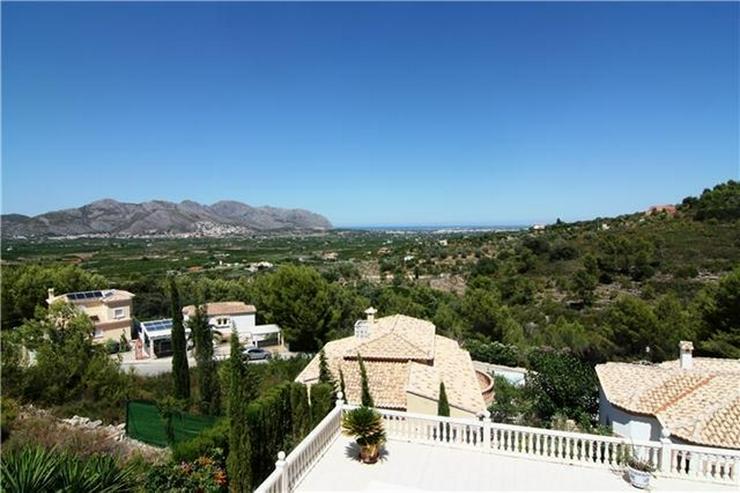 Bild 10: Schöne Villa mit 3 SZ in Orba mit herrlichem Blick auf das Meer und die Berge