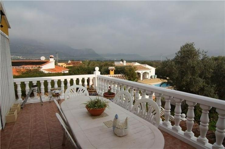 Villa mit zwei Wohneinheiten in schöner Lage und Ausblick in Orba ideal für 2 Generation... - Haus kaufen - Bild 10
