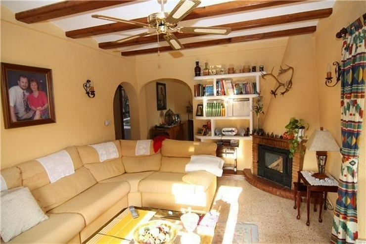Villa mit zwei Wohneinheiten in schöner Lage und Ausblick in Orba ideal für 2 Generation... - Haus kaufen - Bild 9