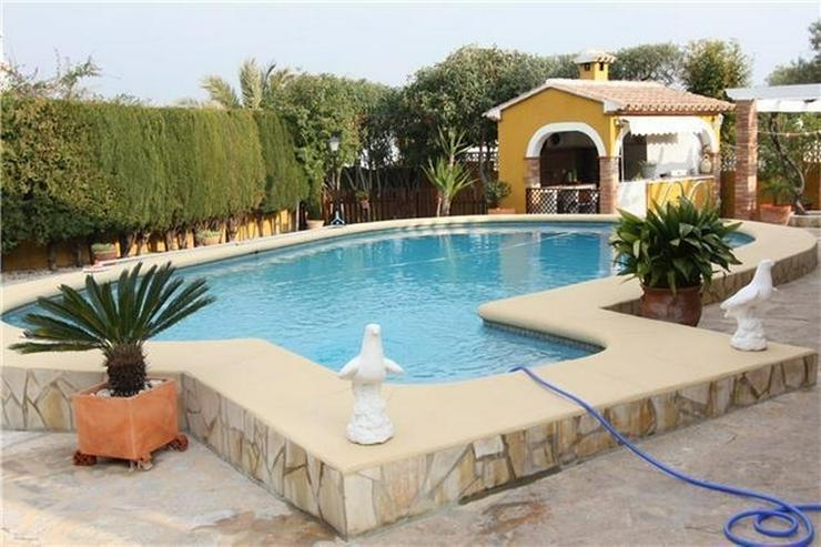 Villa mit zwei Wohneinheiten in schöner Lage und Ausblick in Orba ideal für 2 Generation... - Haus kaufen - Bild 7