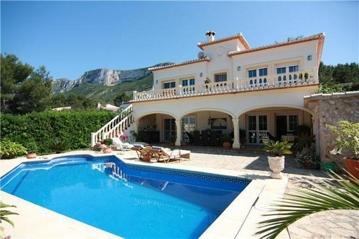 Sehr gepflegte Villa in Top Lage mit Pool und Meerblick - Haus kaufen - Bild 1