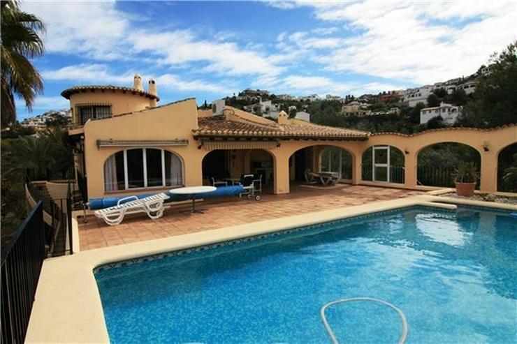 Wunderschöne große Villa am Monte Pego mit 4120qm Grund, 5 SZ, Pool und Meerblick