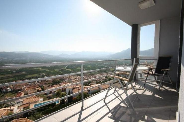Bild 5: Moderne 3 Schlafzimmer Villa mit Pool und herrlicher Panoramasicht in Sanet y Negrals
