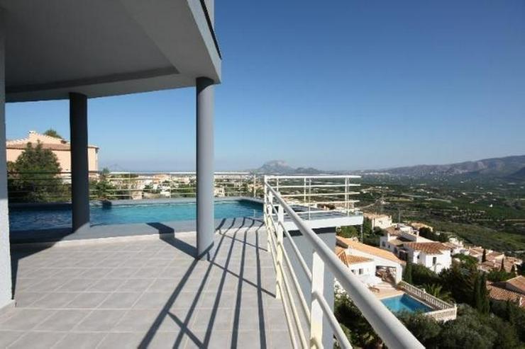 Moderne 3 Schlafzimmer Villa mit Pool und herrlicher Panoramasicht in Sanet y Negrals - Haus kaufen - Bild 4