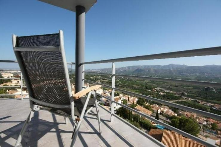 Bild 2: Moderne 3 Schlafzimmer Villa mit Pool und herrlicher Panoramasicht in Sanet y Negrals