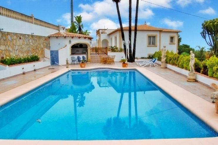 Bild 6: Grosszügige, stadtnahe Villa mit 4 Schlafzimmern und Pool in Denia