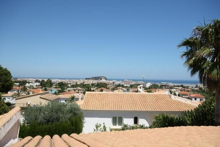 Bild 3: Grosszügige, stadtnahe Villa mit 4 Schlafzimmern und Pool in Denia