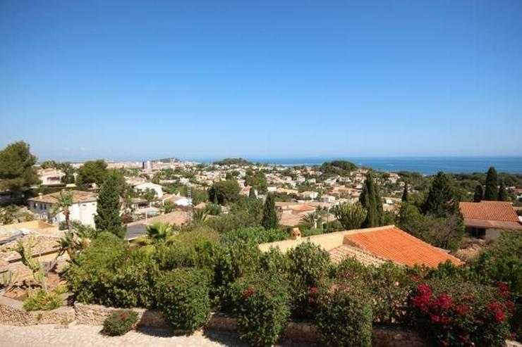 Bild 9: Stadtnahe Luxusvilla mit atemberaubender Aussicht auf das Meer, den Hafen und die Burg von...