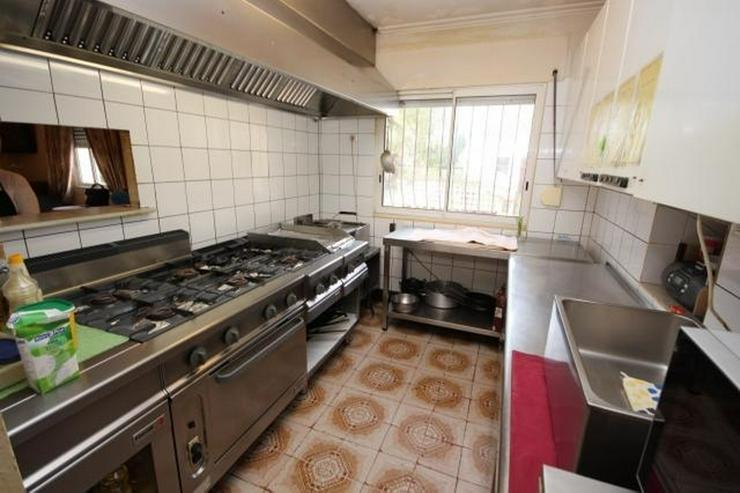 Bild 7: Traditionelles, gut eingeführtes Speiselokal mit Außenterrasse und Betreiberwohnung dire...