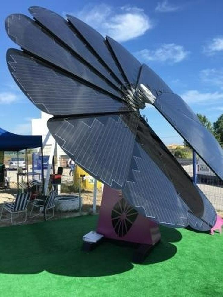 Bild 8: smartflower POP und POP + Das weltweit erste All-in-One-Solarsystem, weitere Infos auf Anf...