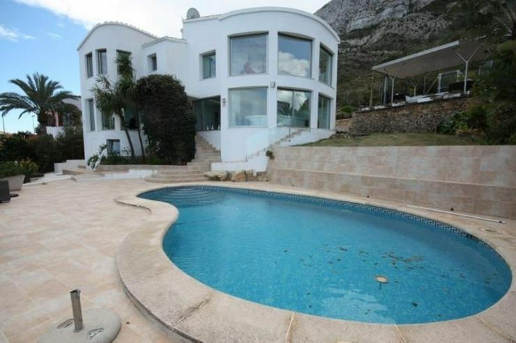 Moderne und zeitgenössische Villa in Denia mit fantastischem Meerblick - Haus kaufen - Bild 3