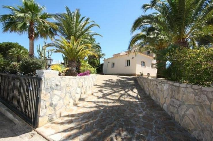 Großzügige 5 Schlafzimmer Villa mit Pool und herrlichem Seeblick auf dem Cumbre del Sol - Haus kaufen - Bild 4