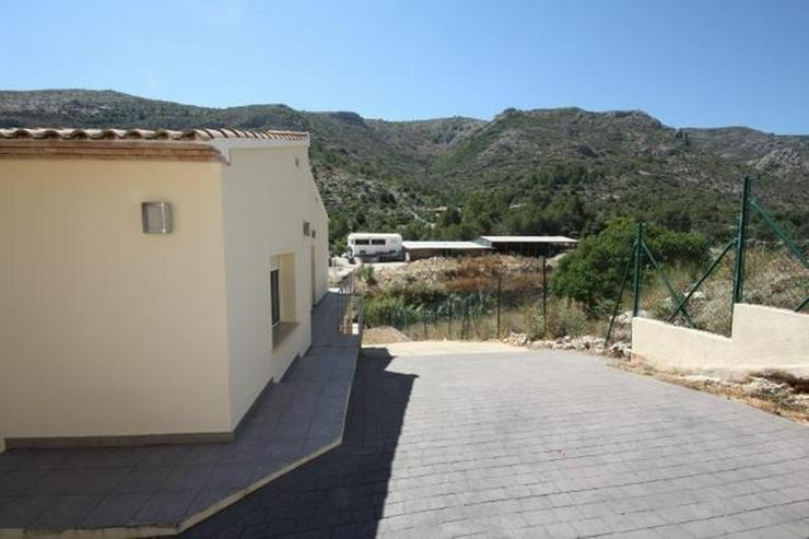 Bild 5: Großzügige, gut Angebundene 3 Schlafzimmer Villa mit Pool in Monte Solana (Pedreguer)