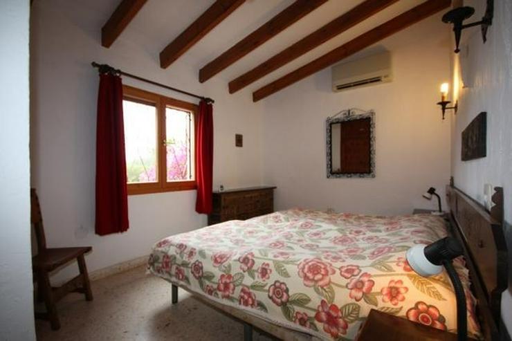 Bild 9: Gepflegte 2 Schlafzimmer Villa mit Pool und Garage und herrlicher Aussicht in Denia