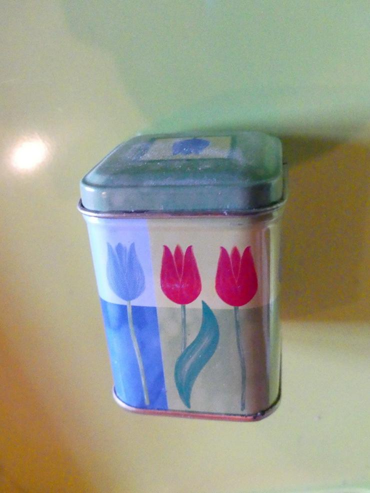 kleine Teedose mit Blumenmuster - Figuren & Objekte - Bild 3
