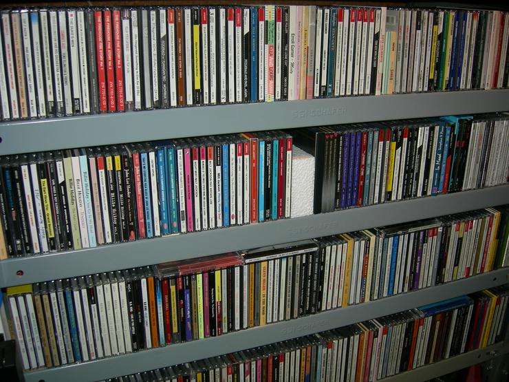 Bild 2: Schallplatten und CDs zu verkaufen