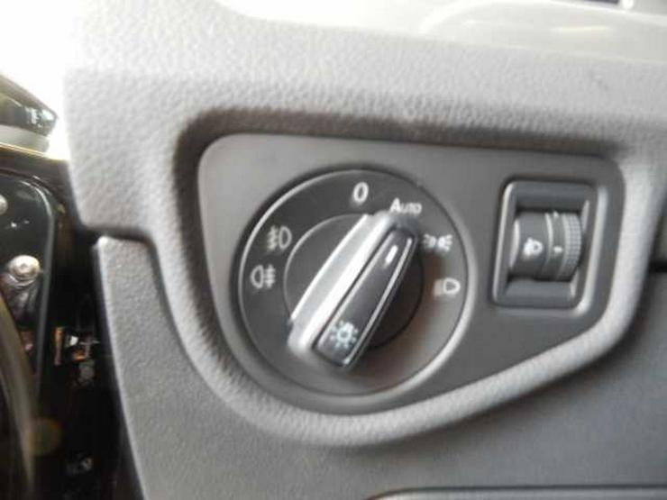 VW Touran 1.6 TDI SCR BMT Trendline Navi 7-Sitzer Climatronic ACC PDC SHZ - Touran - Bild 5