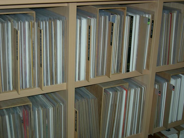 Schellackplatten, Vinyl-Schallplatten und CDs privat zu verkaufen