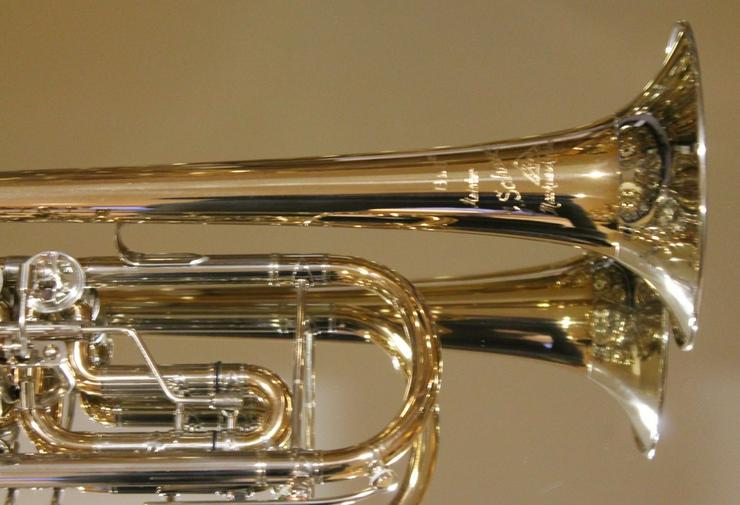 Bild 7: Meister J. Scherzer Konzerttrompete Goldmessing