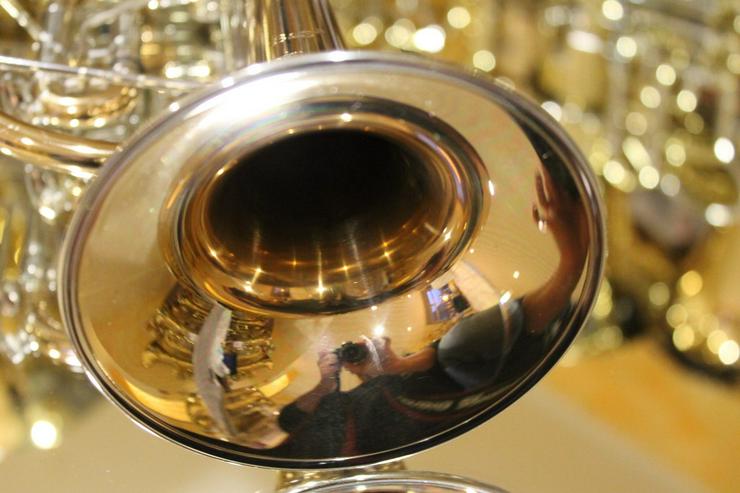 Bild 8: Meister J. Scherzer Konzerttrompete Goldmessing