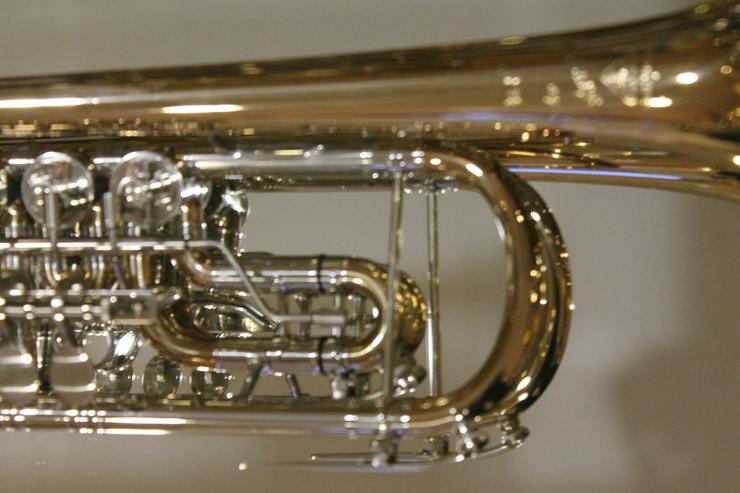 Bild 11: J. Scherzer C - Konzerttrompete aus Goldmessing