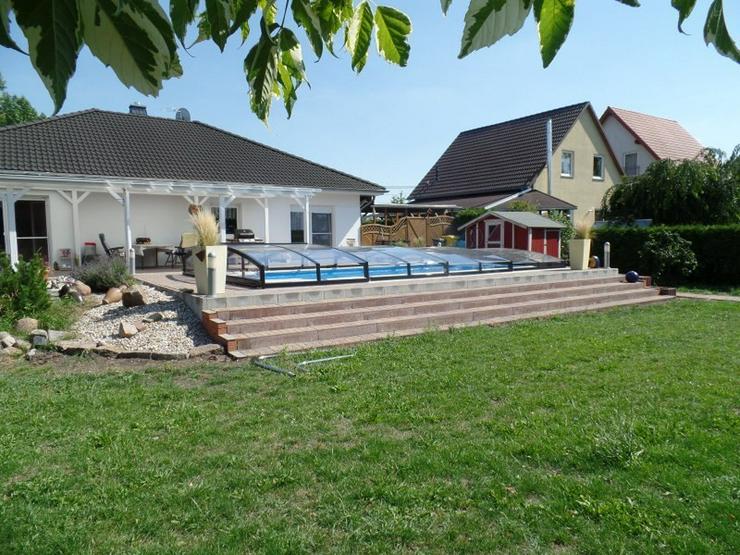 Bild 9: Poolbau-PP-Schwimmbecken-und exzel. Pooldächer
