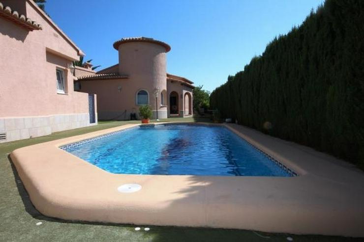 Bild 13: Zwei großzügige Häuser auf einem 1000m² großem Grundstück mit Pool in Els Poblets