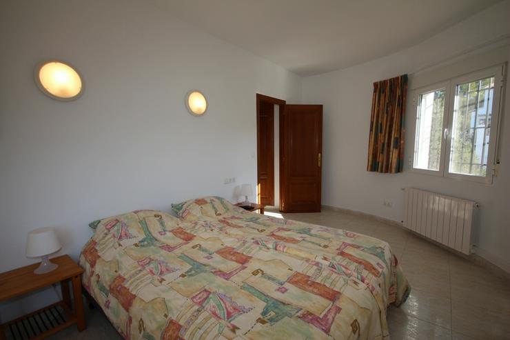Bild 14: Großzügige Villa mit 4 Schlafzimmer in ruhiger, sonniger Lage am Monte Pego mit Blick au...