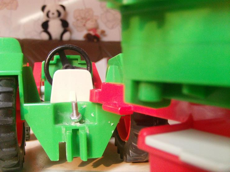 Bild 7: Playmobil-Traktor