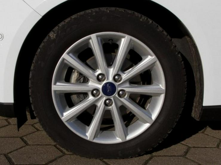 Bild 12: Ford Focus 1.5 TDCi Titanium Winterpaket Navi