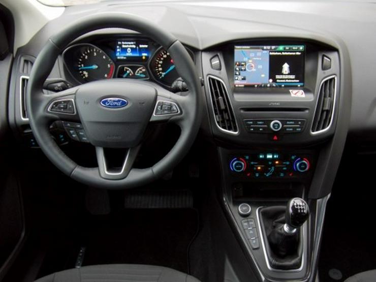 Bild 10: Ford Focus 1.5 TDCi Titanium Navi Winterpaket  Businesspaket