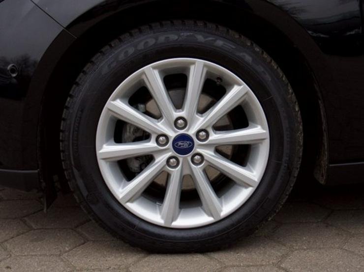 Bild 11: Ford Focus 1.5 TDCi Titanium Navi Winterpaket  Businesspaket