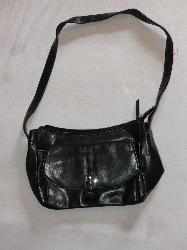 kleine schwarze Tasche - Taschen & Rucksäcke - Bild 1