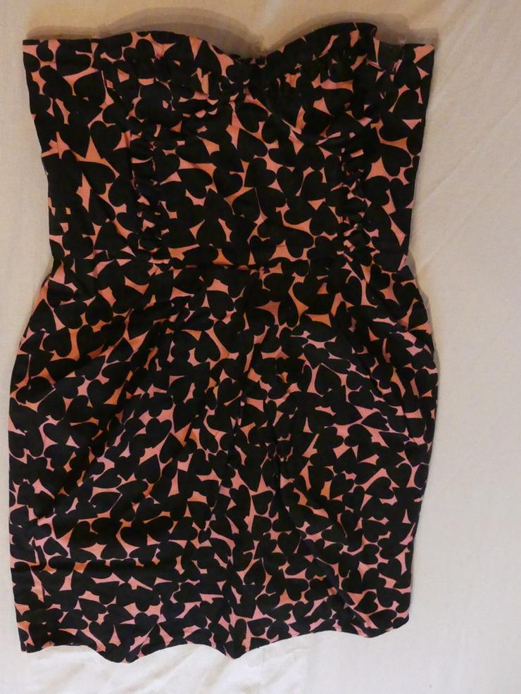 schwarz-pinkes Kleid mit Herzen, Größe XS - Größen 32-34 / XS - Bild 4