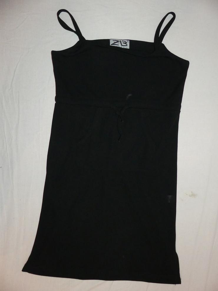 Bild 1: schwarzes Kleid in Größe S