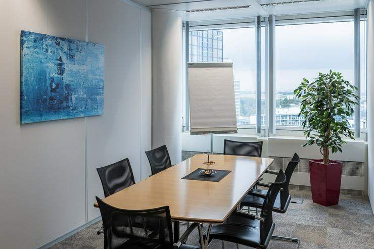 Provisionsfrei: Büros mit Bürosservice und Aussicht über Eschborn/Frankfurt - Gewerbeimmobilie mieten - Bild 8