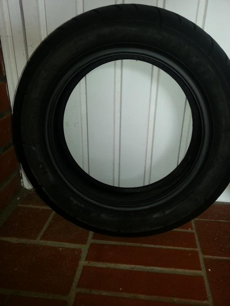 Bild 3: Reifen für Motorroller