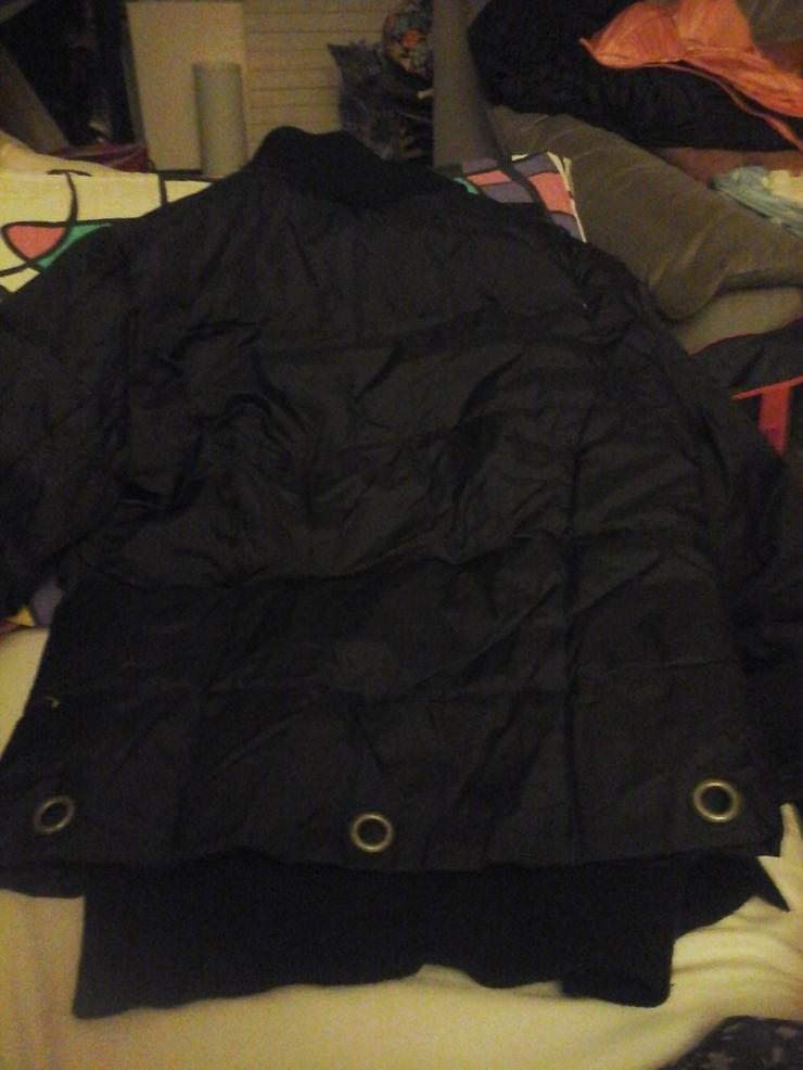 Bild 2: schwarze  Jacke