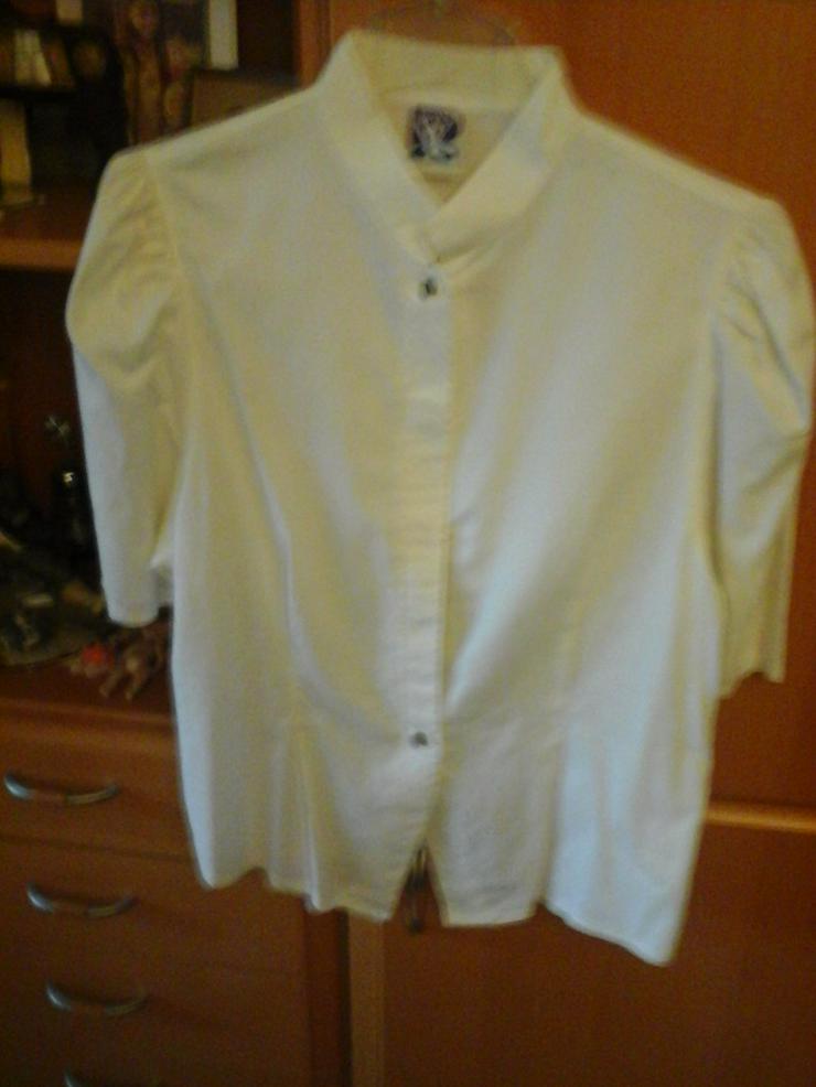 Bild 1: weiße Bluse