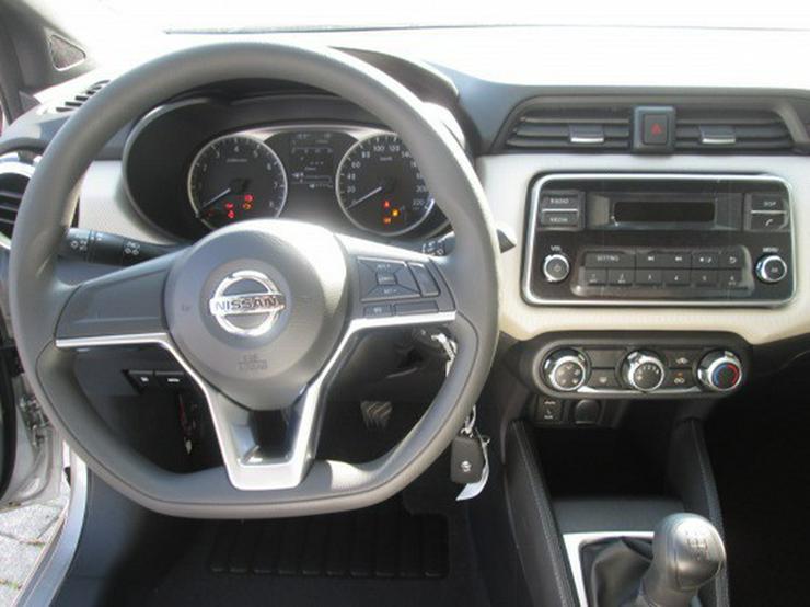 Bild 7: Nissan Micra Visia  Audio-Paket