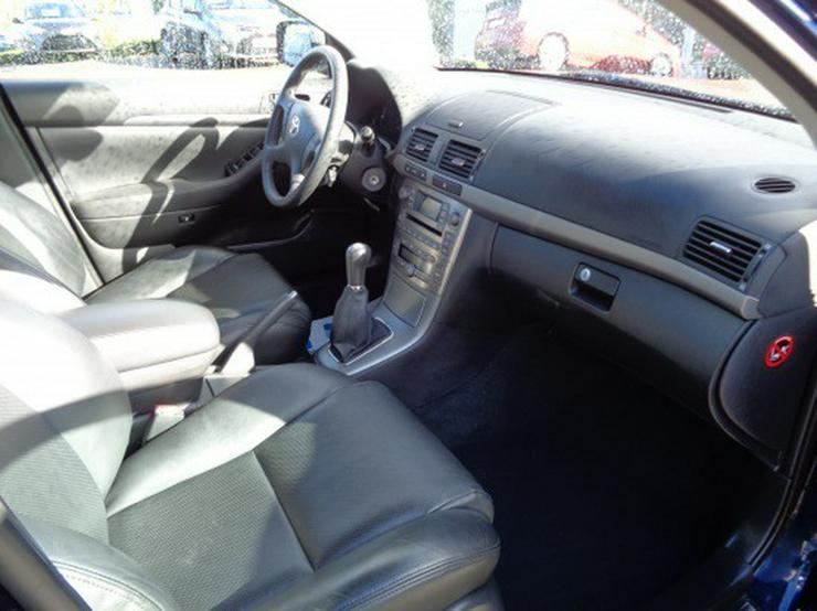 Bild 9: Toyota Avensis 2.0 VVT-i Executive
